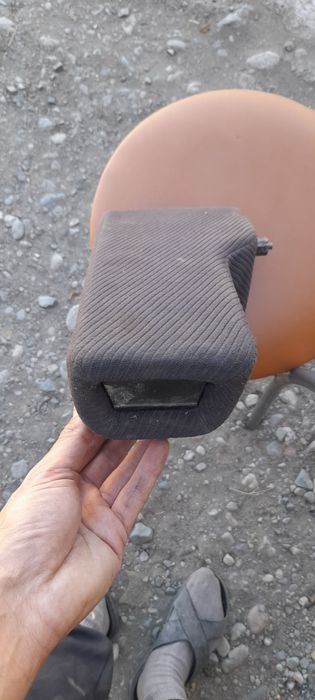 Подлокотник ауди 100