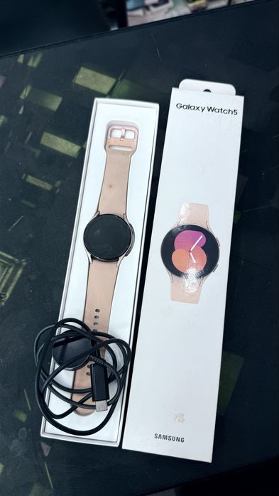 Samsung watch 5 karobkasi ham bor