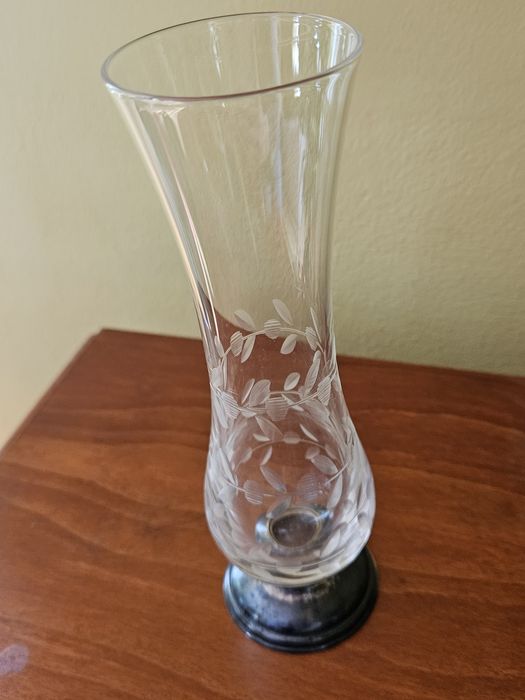Изящна кристална ваза