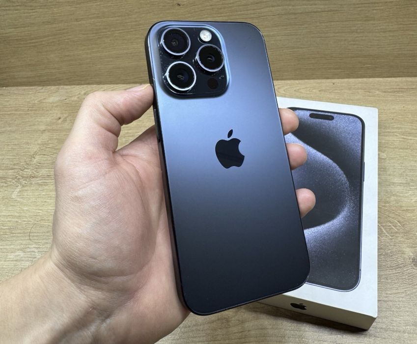 iPhone 15 PRO cu 96 % Bateria