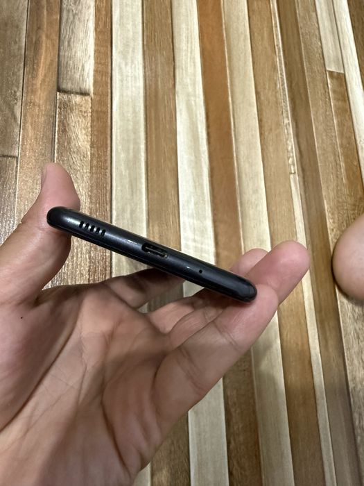 Samsung A11 holati yaxshi aybi yoq