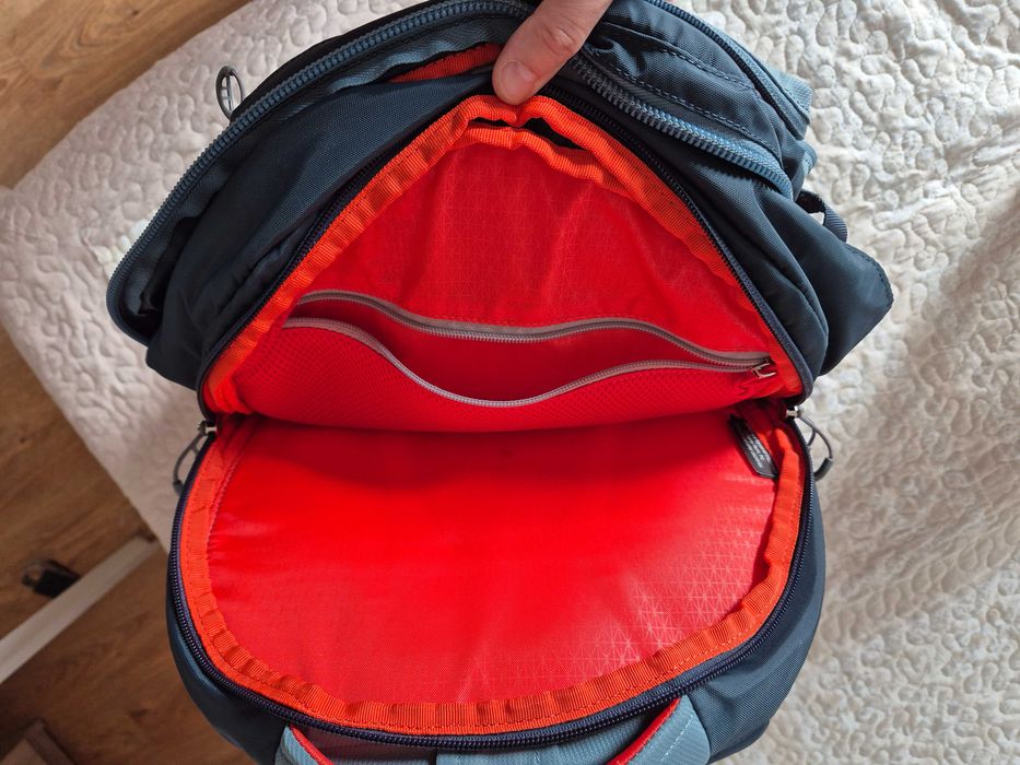Rucsac unisex 30 litri calitate Ospray, model Comet