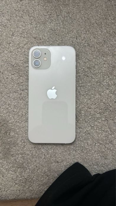 Продам айфон 12 128гб