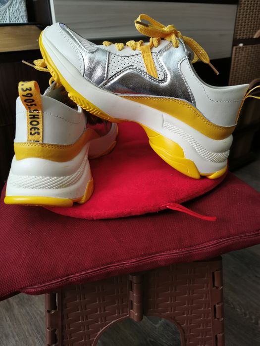 Дамски сникърси естествена кожа