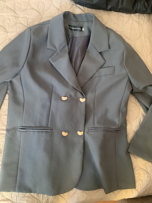 Продам пиджак новый !!