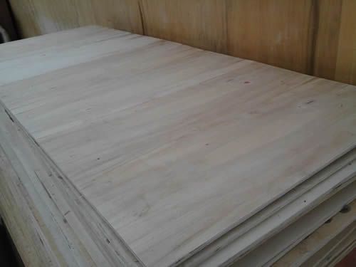Фанера хвойная (ФСФ). Размер 2,4*1,2 м. Все толщины.