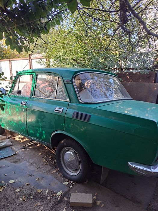 Продам москвич 2140 цвет зелёный