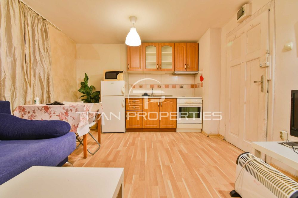 Продава се Двустаен апартамент в София, Оборище - 55 кв.м за 2182 €/кв.м - Снимка #1