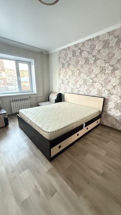 Продам 2х спальную кровать