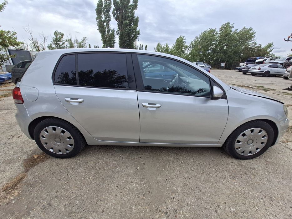 Dezmembrez Volkswagen Golf 6 2.0 Diesel  2009 CBDC