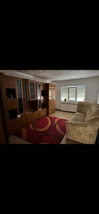 Vând apartament cu 3 camere
