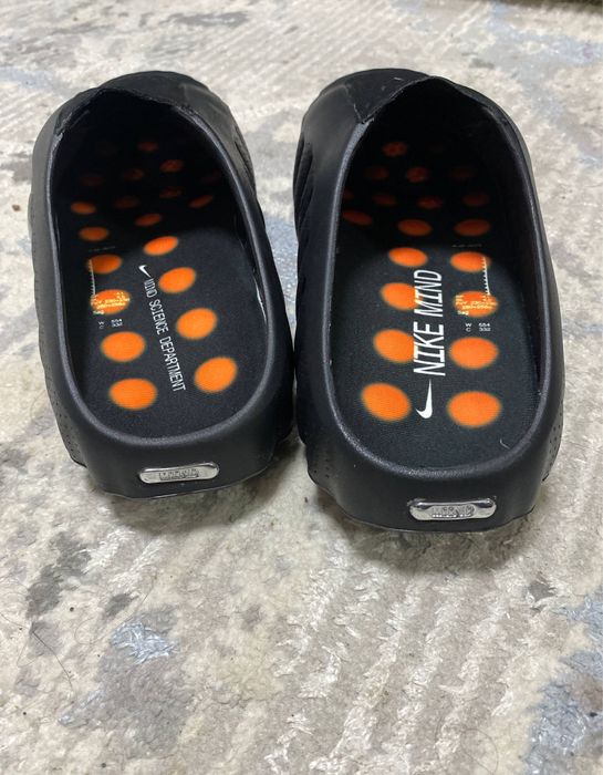 Тапочка Nike Mind 001