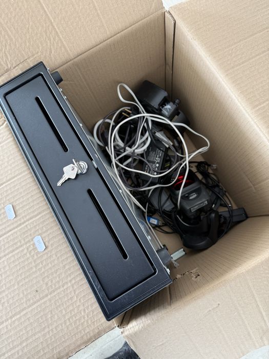 Касова система + POS терминал + четец на карти