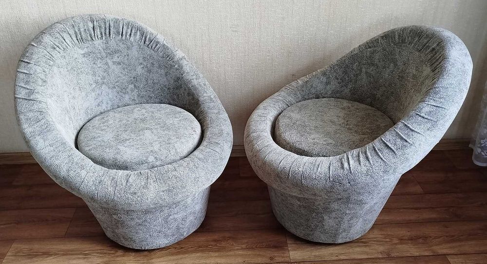 Пуфик со спинкой б/у. (2 шт.)