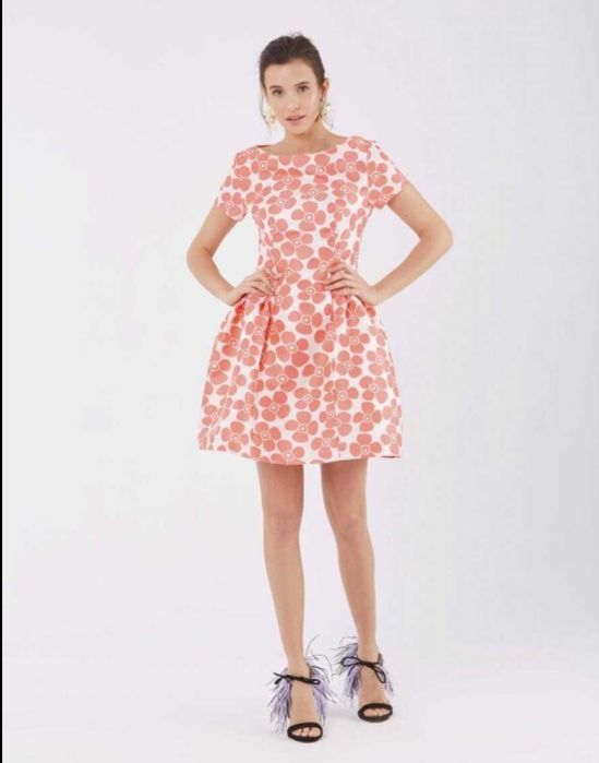 Лятно/есенна рокля нова