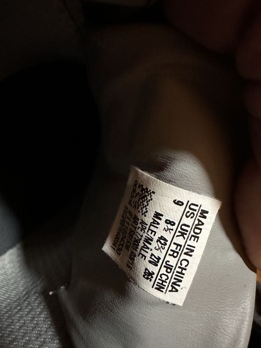 Маратонки адидас 42:2/3