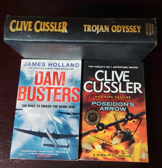 Продавам книги на Български и Английски език