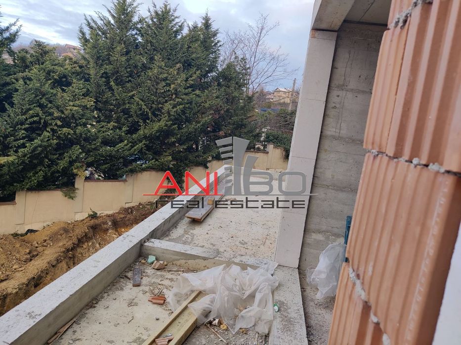 Продава се Четиристаен апартамент в Варна, Бриз - 153 кв.м за 2099 €/кв.м - Снимка #9