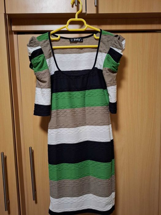 Rochita verde cu crem , marimea S