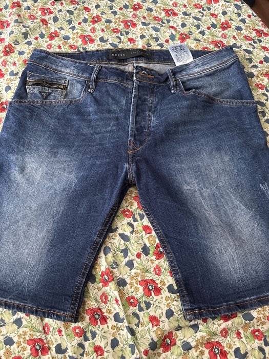 Blugi scurti Guess