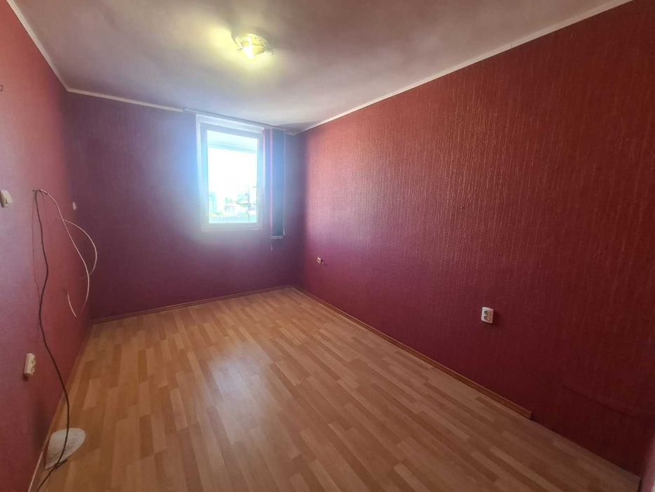 Продава се Четиристаен апартамент в Хасково, Център - 78 кв.м за 1082 €/кв.м - Снимка #7