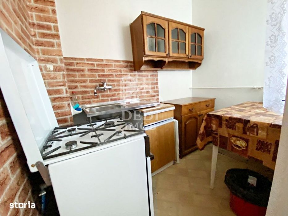 Apartament cu 1 camera de vanzare zona Decebal, Oradea