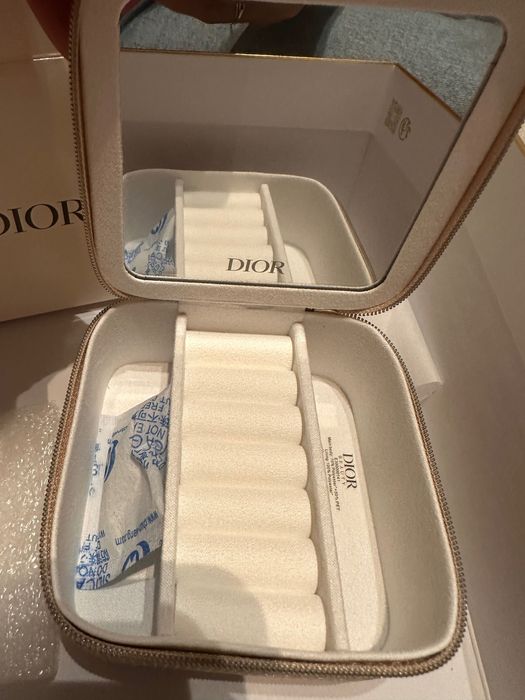 Dior caseta de bijuterii/port bijuterii editia de Craciun noua
