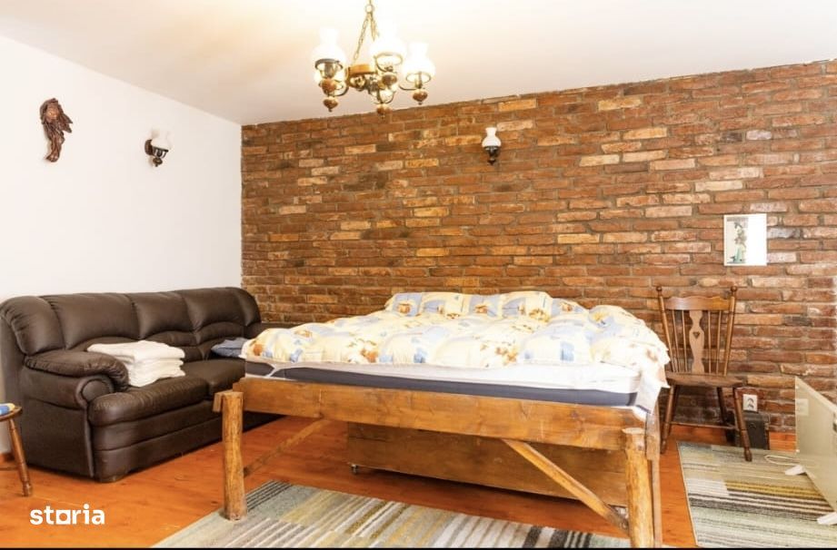OFERTA ! Casa de vanzare de 250 mp cu teren 1300 mp Sauna/ piscina