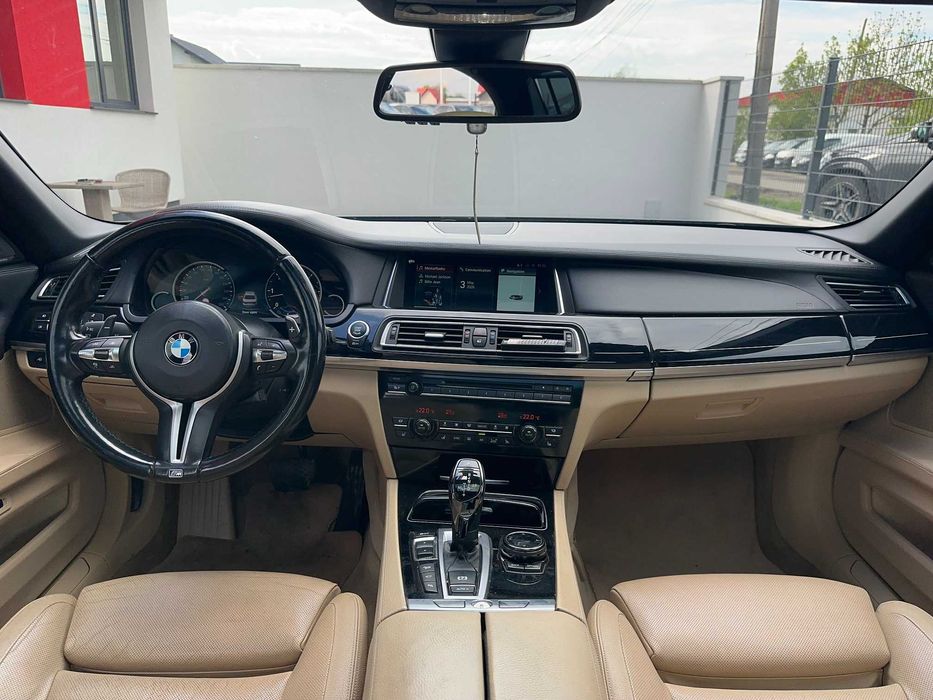 BMW 750 x-drive Individual 2014 M pachet 5 butoane extra full accept variante !