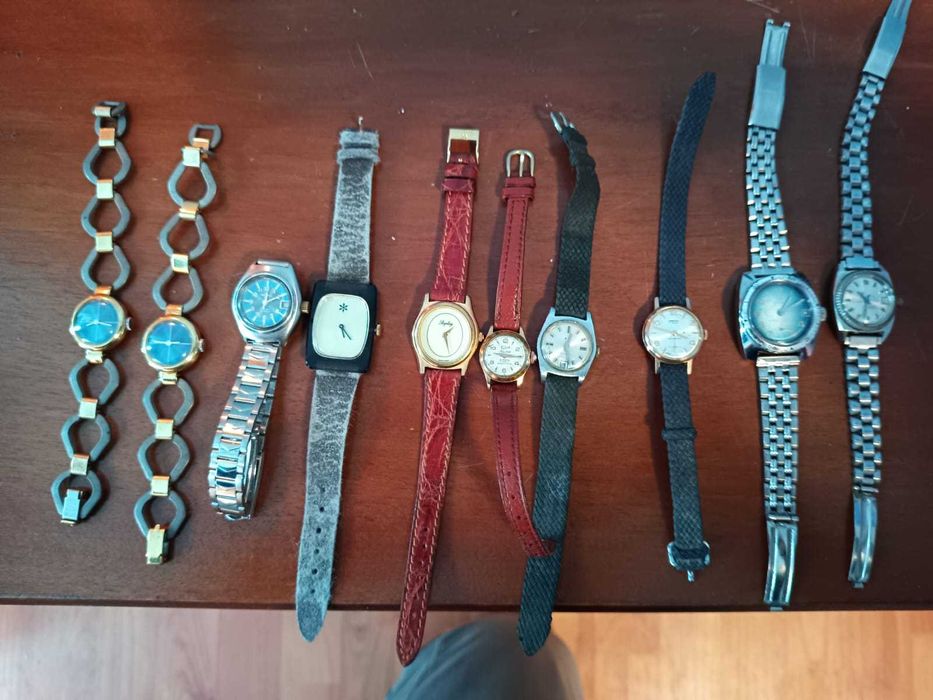 Vand ceasuri mecanice 1000 lei toate