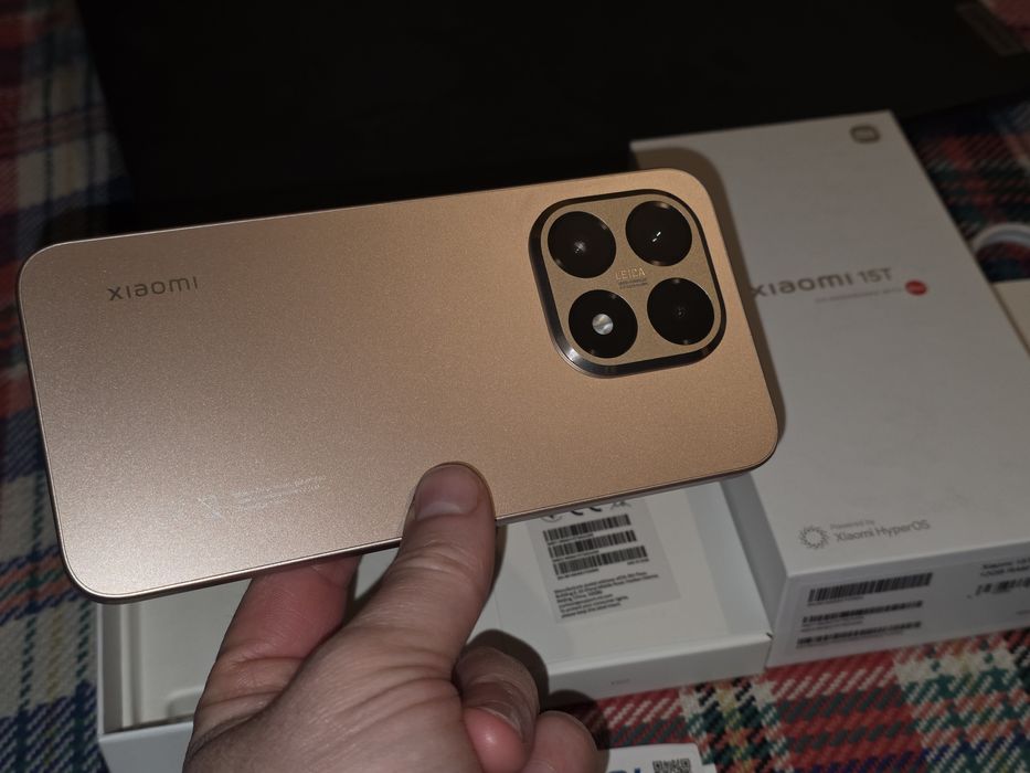 Телефон Xiaomi 15T  12GB  512GB  Перфектно състояние