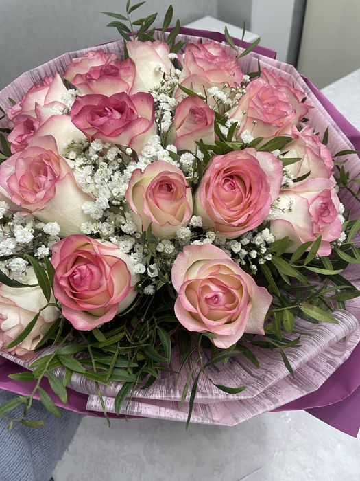 букет шикарных роз