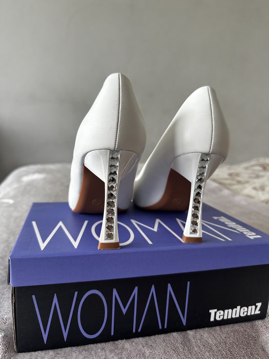 Бели токчета Tendenz