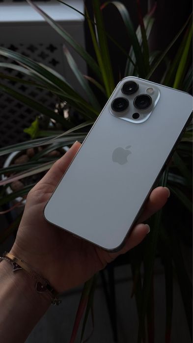 Продам айфон 13 про