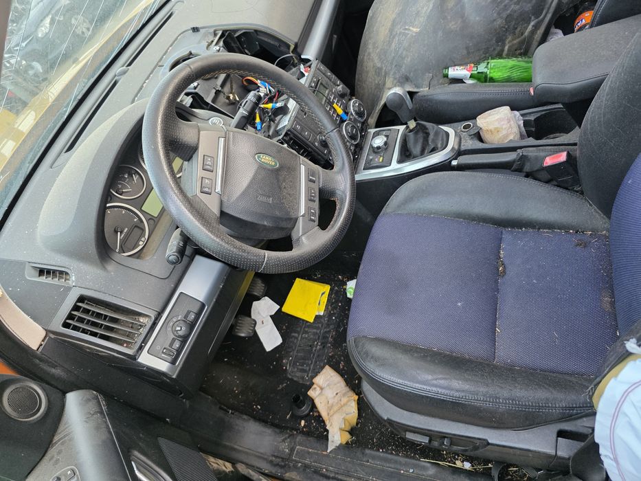 Dezmembrez Land Rover Freelander 2