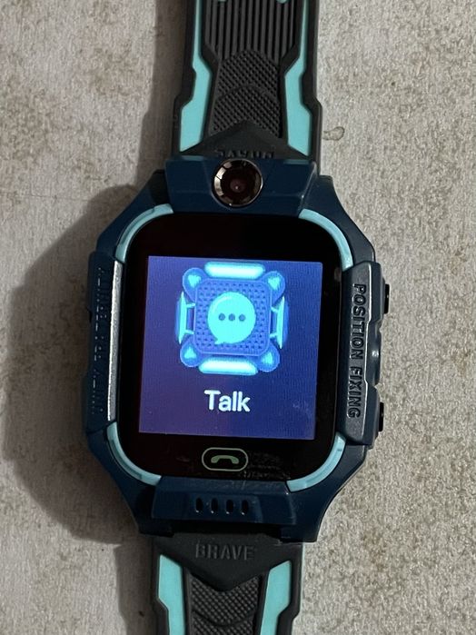 Ceas cu SIM pentru scolari cu aplicatie pentru localizare