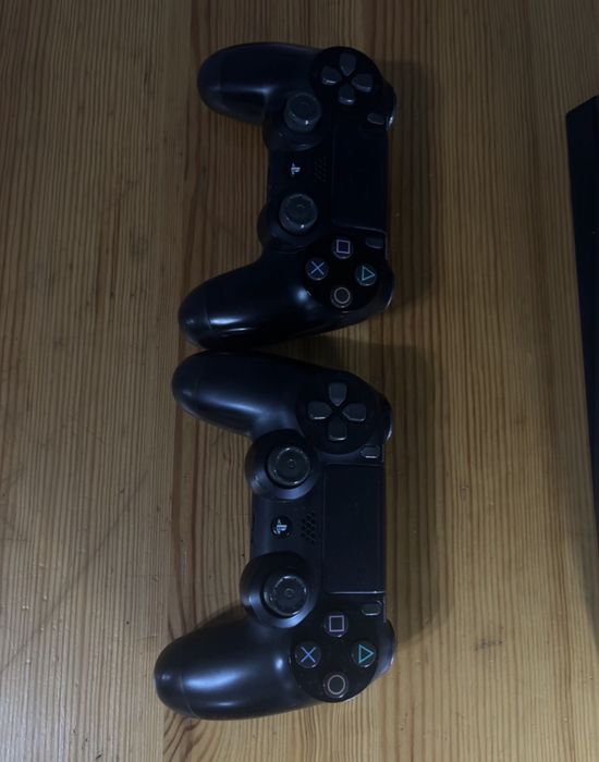 продам 15 базовый + ps4pro 1тб