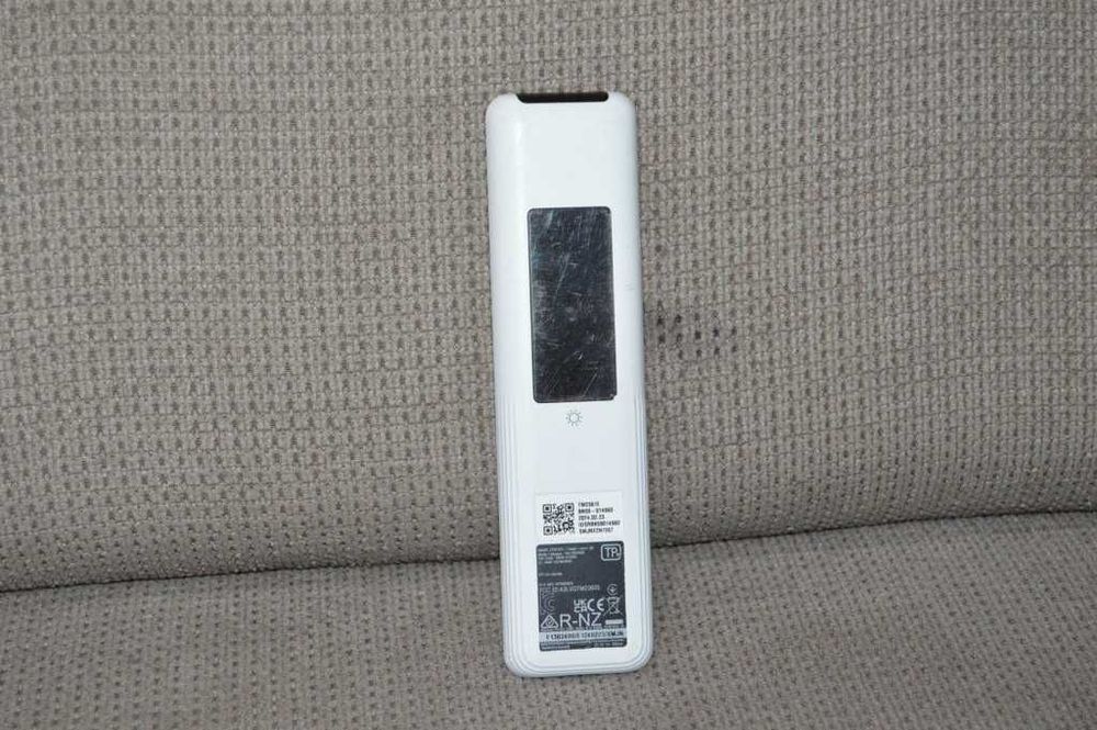 Telecomandă Smart Samsung SolarCell BN59-01456D White – Originală, Încărcare Solară și USB-C