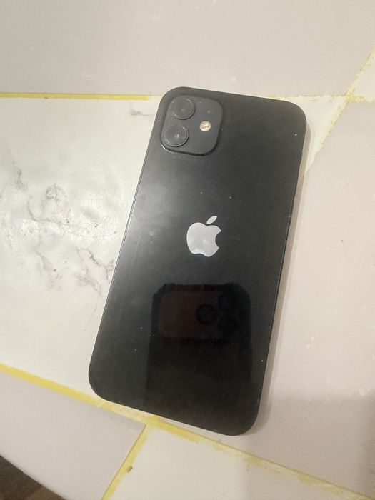 Продам iPhone 12