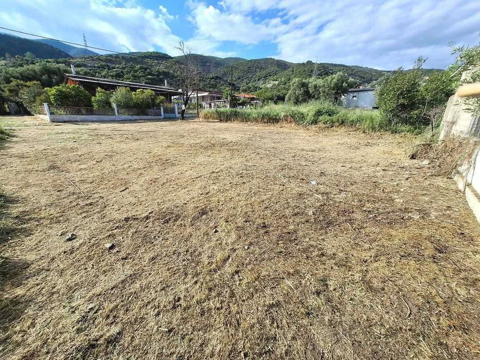 Продава се парцел с площ 350 м2 в Аспровалта, Гърция