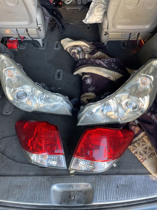 Оригинални фарове за субару outback / Legacy оборудвани ксенон