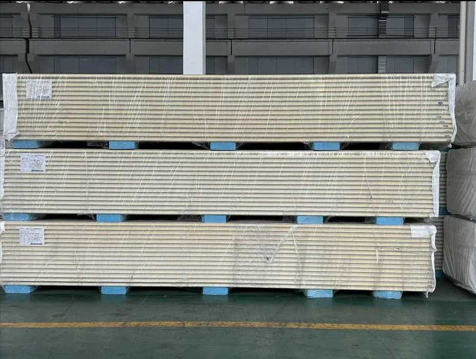 Depozit Panouri Sandwich 40mm, 60mm, 80mm și 100mm pentru Pereti & acoperis | Galati |