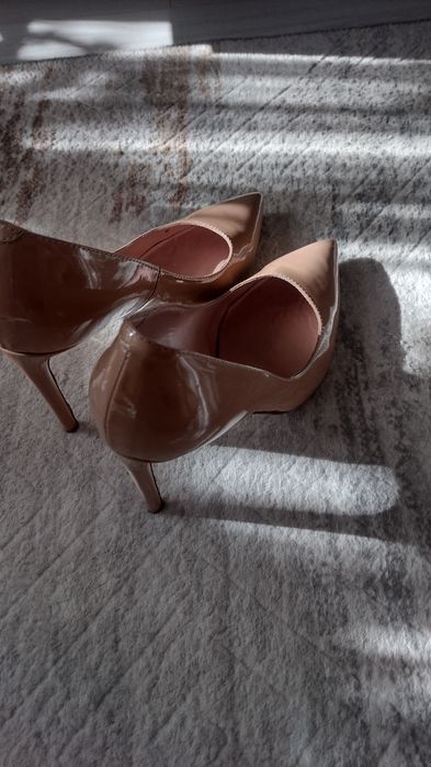 Маркови обувки ест.кожа 38 номер