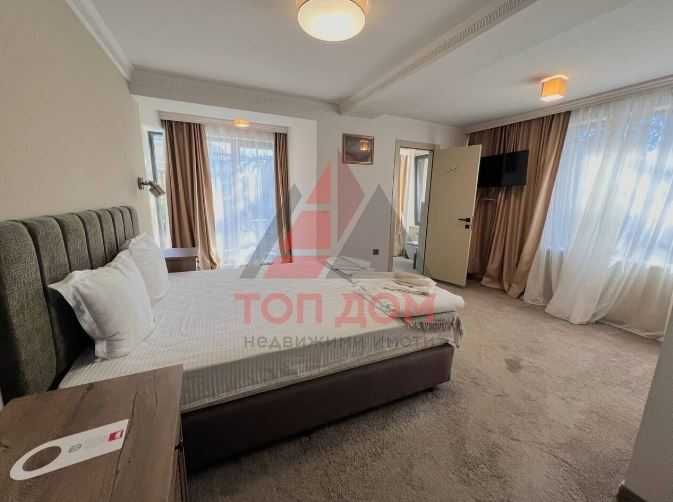 Дава се под наем Тристаен апартамент в к.к. Св.Св. Константин и Елена - 84 кв.м за 210000 € - Снимка #1