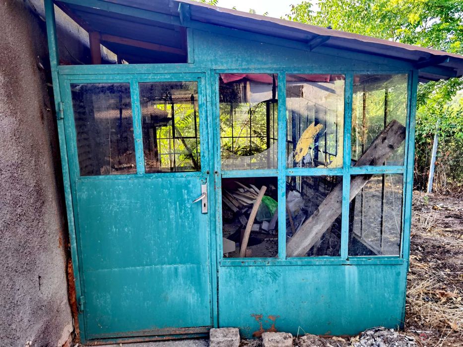 Вила за продажба