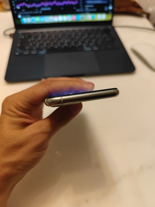 Продам iphone 11 pro 64 gb