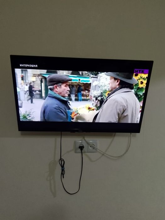 Продам телевизор TCL