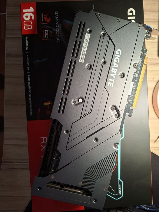 Продам видеокарту 7800xt 16gb