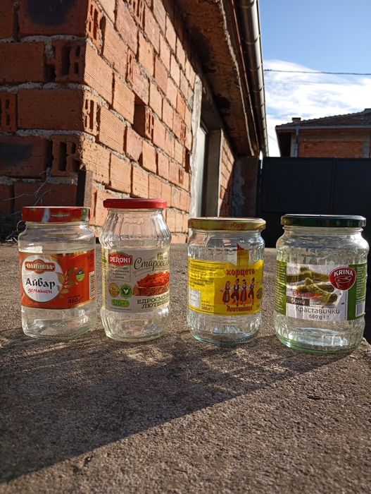 Буркани и шишета