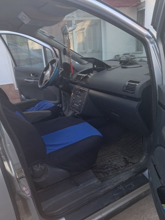 Vând sharan Volkswagen  7 locuri